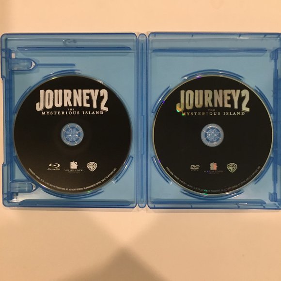New Line Cinema JOURNEY 2 THE MYSTERIOUS ISLAND Blu-Ray & DVD Set - Picture 5 of 5